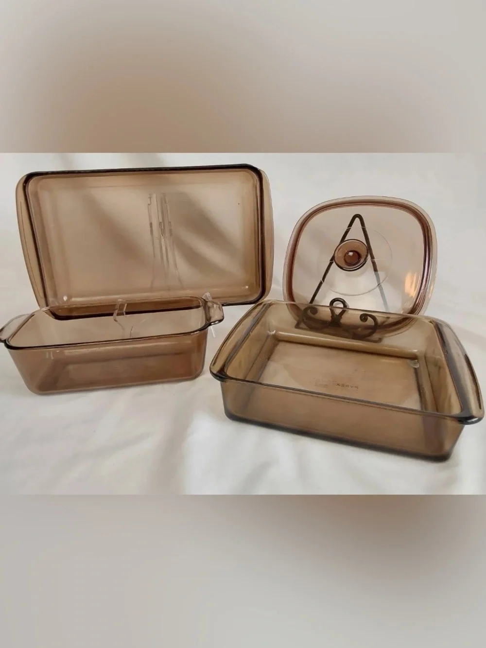 4pc Vintage Amber/Brown PYREX Baking Dishes- Some Chips